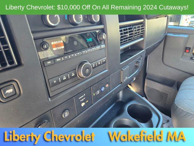 2024 Chevrolet Express Cutaway 4500 Van