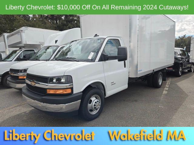 2024 Chevrolet Express Cutaway 4500 Van