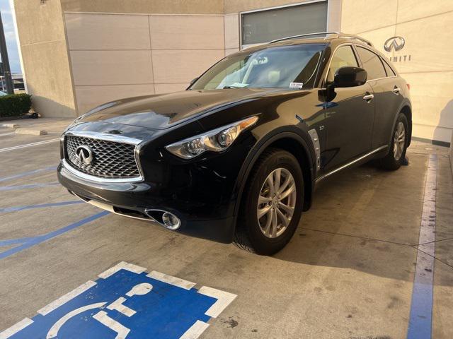 2017 Infiniti QX70