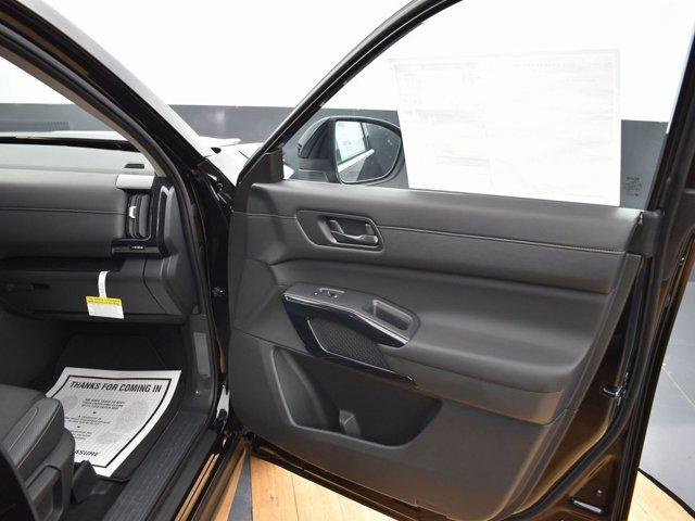 2025 Nissan Pathfinder S 4WD