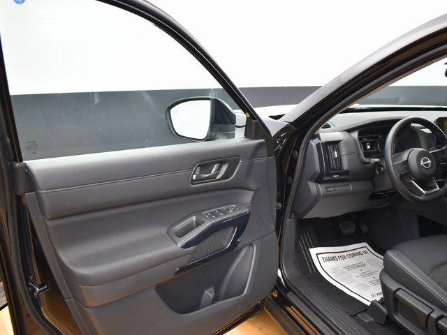 2025 Nissan Pathfinder S 4WD