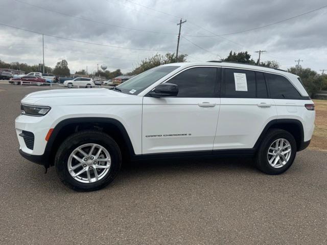 2023 Jeep Grand Cherokee Laredo 4x4