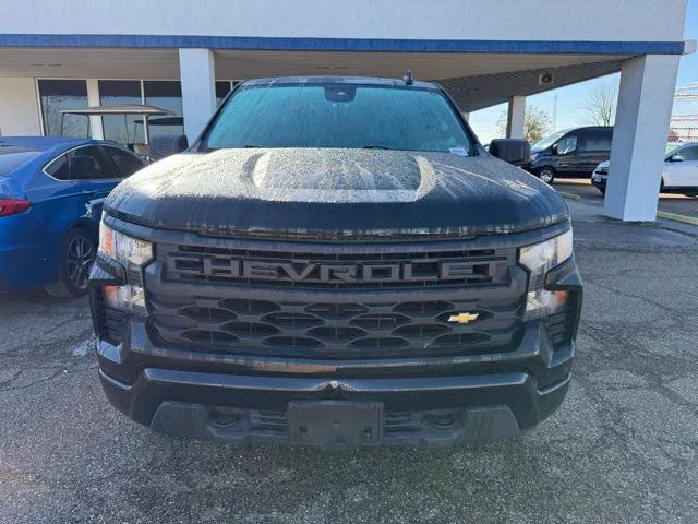 2022 Chevrolet Silverado 1500 4WD Double Cab Standard Bed Custom