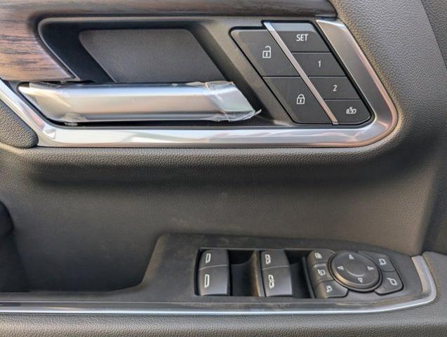 2025 GMC Sierra 3500HD 4WD Crew Cab Standard Bed SLT