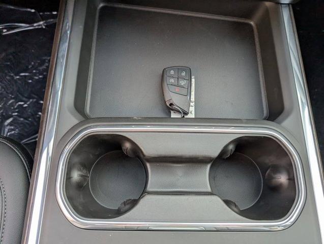 2025 GMC Sierra 3500HD 4WD Crew Cab Standard Bed SLT