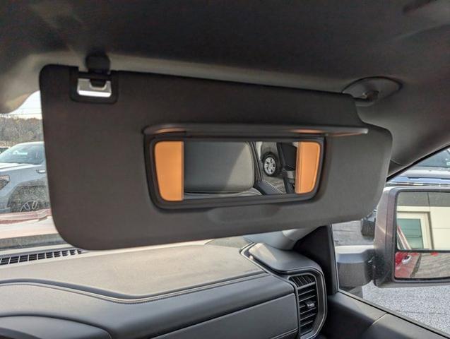 2025 GMC Sierra 3500HD 4WD Crew Cab Standard Bed SLT