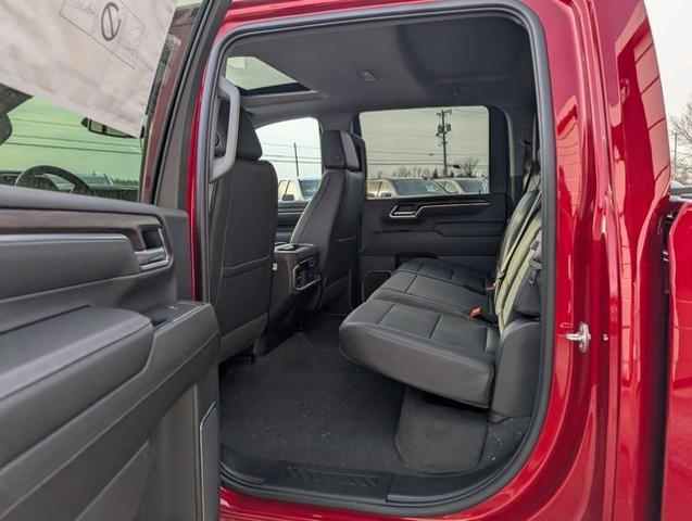 2025 GMC Sierra 3500HD 4WD Crew Cab Standard Bed SLT
