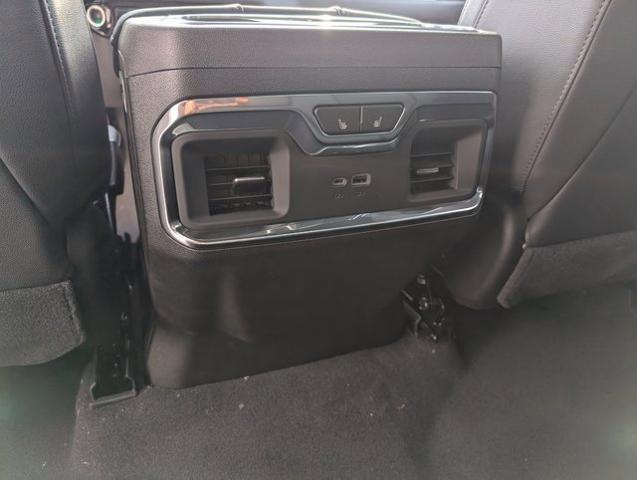 2025 GMC Sierra 3500HD 4WD Crew Cab Standard Bed SLT