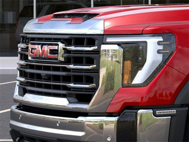 2025 GMC Sierra 3500HD 4WD Crew Cab Standard Bed SLT