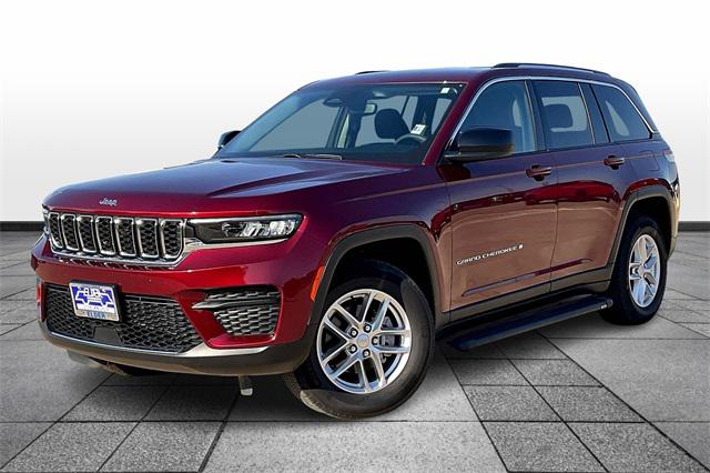 2023 Jeep Grand Cherokee Laredo 4x2