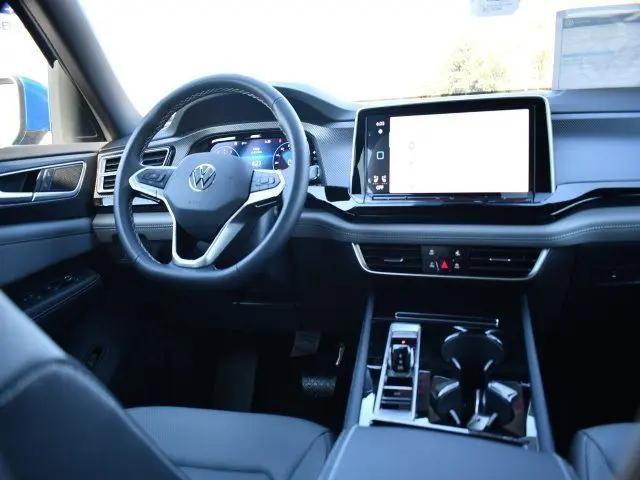 2025 Volkswagen Atlas Cross Sport 2.0T SEL