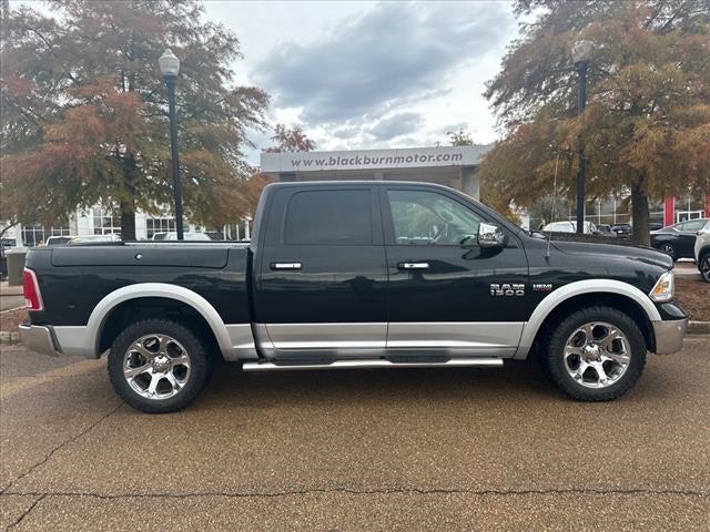 2017 RAM 1500 Laramie Crew Cab 4x4 57 Box