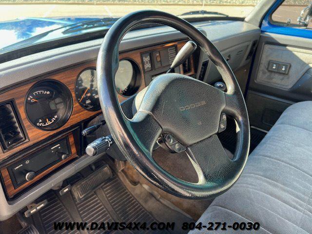1992 Dodge W150 LE Long Bed 4X4 Pick Up