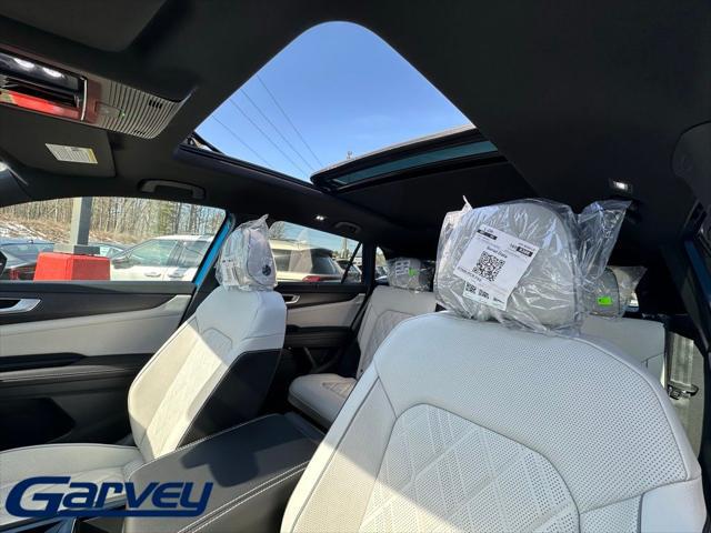 2025 Volkswagen Atlas Cross Sport 2.0T SEL Premium R-Line