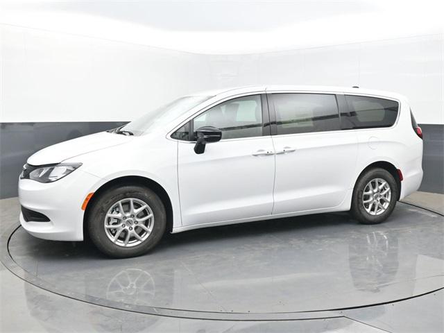 2025 Chrysler Voyager VOYAGER