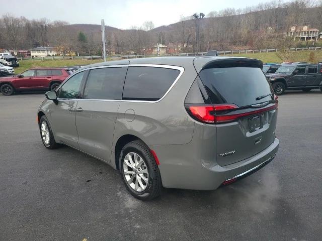 2025 Chrysler Pacifica PACIFICA SELECT AWD