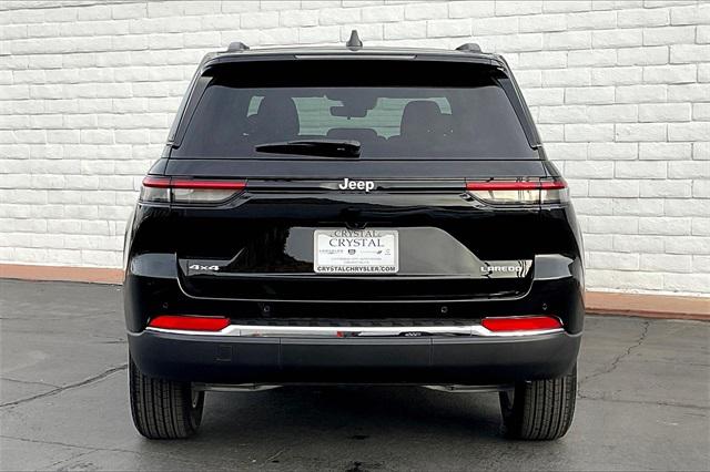 2025 Jeep Grand Cherokee GRAND CHEROKEE LAREDO X 4X4