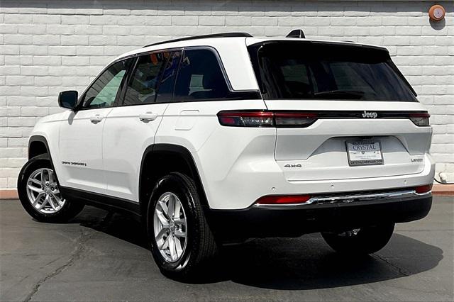 2025 Jeep Grand Cherokee GRAND CHEROKEE LAREDO X 4X4