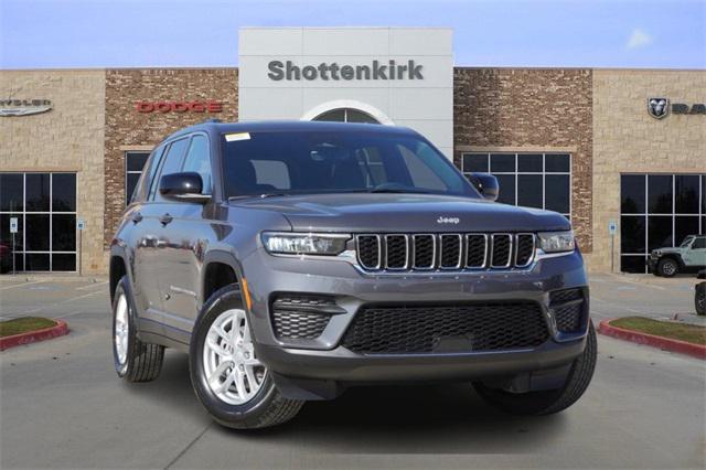 2025 Jeep Grand Cherokee GRAND CHEROKEE LAREDO X 4X4