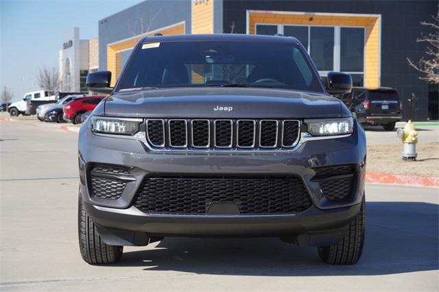 2025 Jeep Grand Cherokee GRAND CHEROKEE LAREDO X 4X4