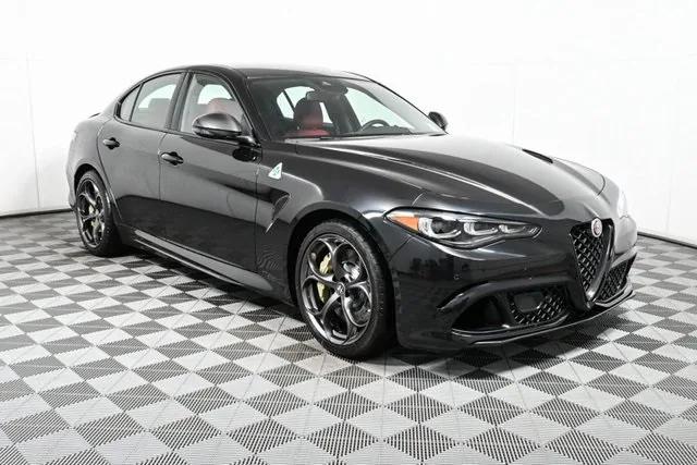 2024 Alfa Romeo Giulia GIULIA QUADRIFOGLIO CARBON RWD