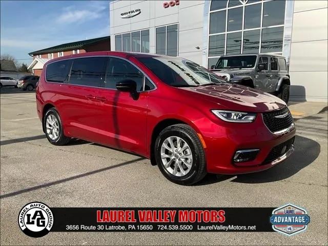 2025 Chrysler Pacifica PACIFICA SELECT AWD