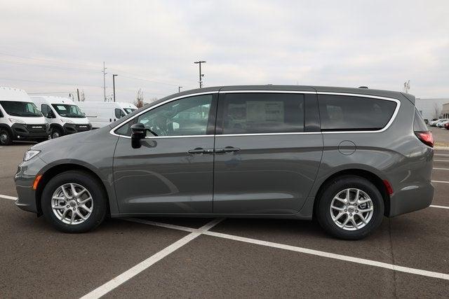 2025 Chrysler Pacifica PACIFICA SELECT