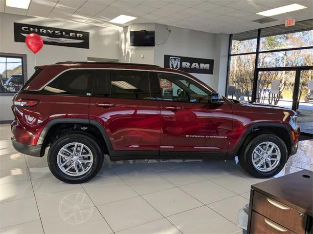 2025 Jeep Grand Cherokee GRAND CHEROKEE LAREDO X 4X2