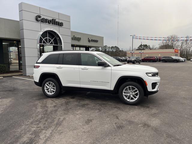 2025 Jeep Grand Cherokee GRAND CHEROKEE LAREDO X 4X4