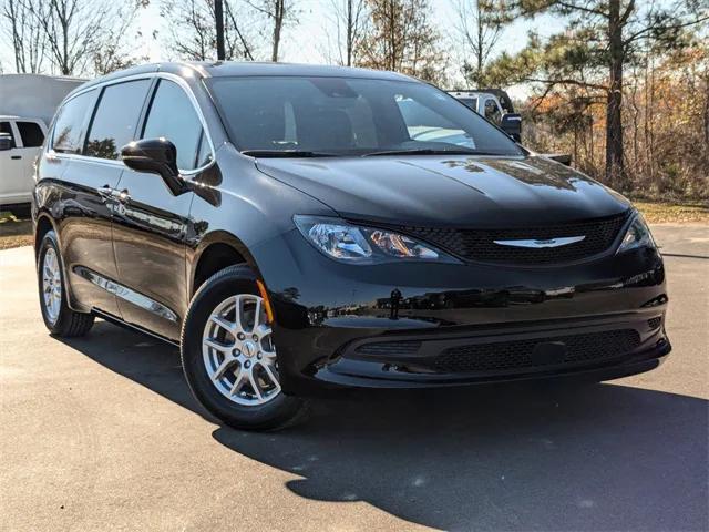 2025 Chrysler Voyager VOYAGER