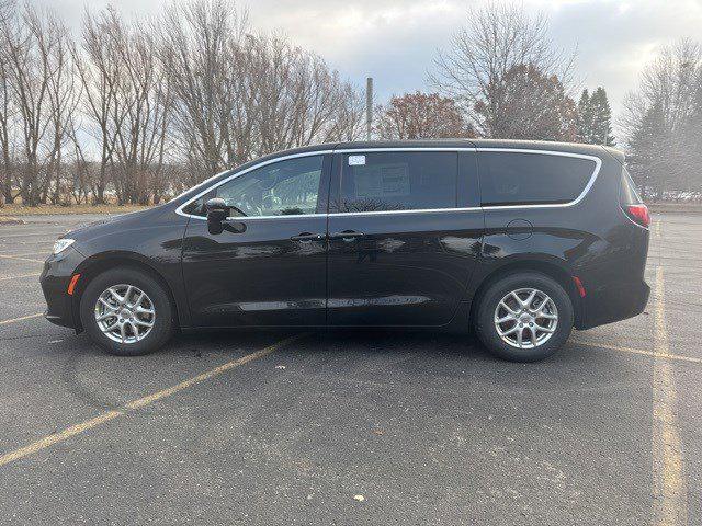 2025 Chrysler Pacifica PACIFICA SELECT