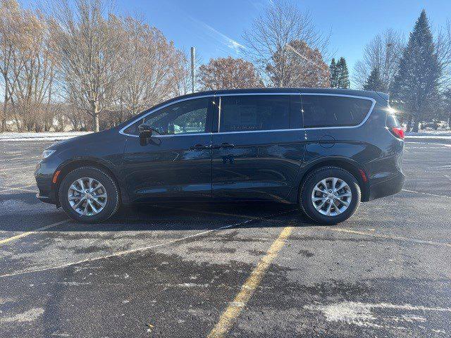 2025 Chrysler Pacifica PACIFICA SELECT AWD