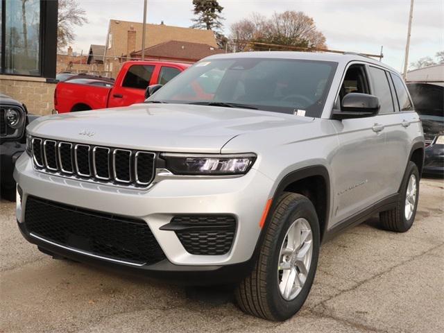 2025 Jeep Grand Cherokee GRAND CHEROKEE LAREDO X 4X4