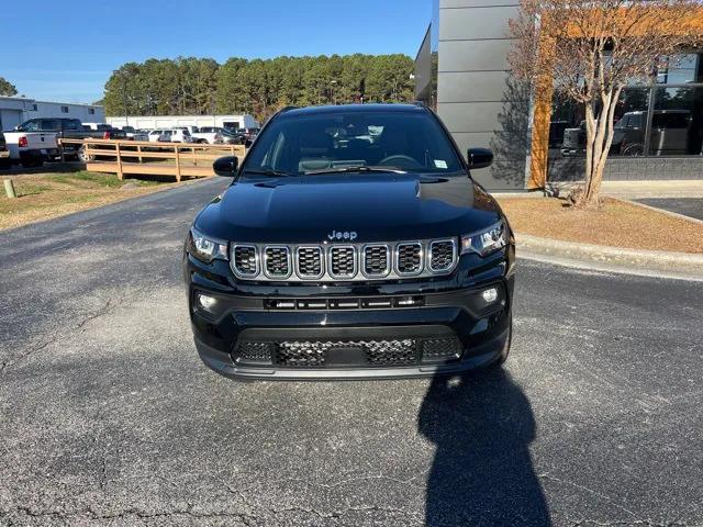 2025 Jeep Compass COMPASS LATITUDE 4X4