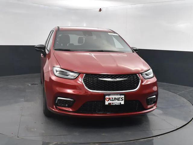 2025 Chrysler Pacifica PACIFICA SELECT