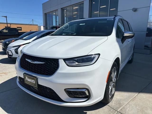 2025 Chrysler Pacifica PACIFICA PINNACLE