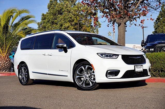 2025 Chrysler Pacifica PACIFICA PINNACLE