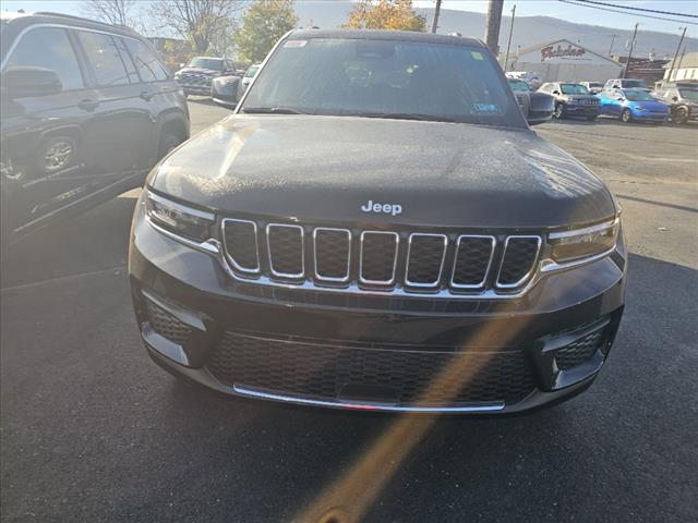2025 Jeep Grand Cherokee Laredo X 4x4