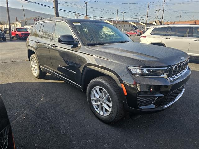 2025 Jeep Grand Cherokee Laredo X 4x4