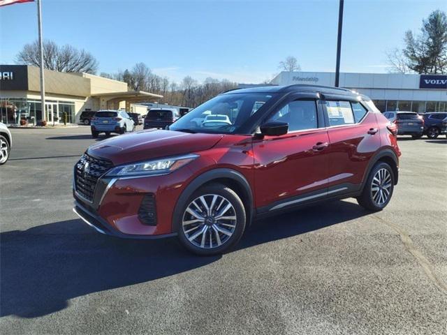 2023 Nissan Kicks SR Xtronic CVT