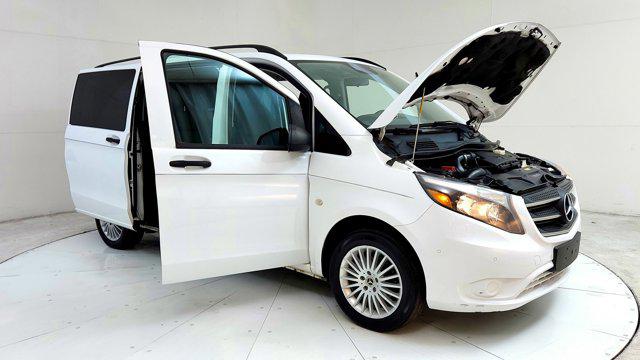 2019 Mercedes-Benz Metris Standard Roof 126" Wheelbase