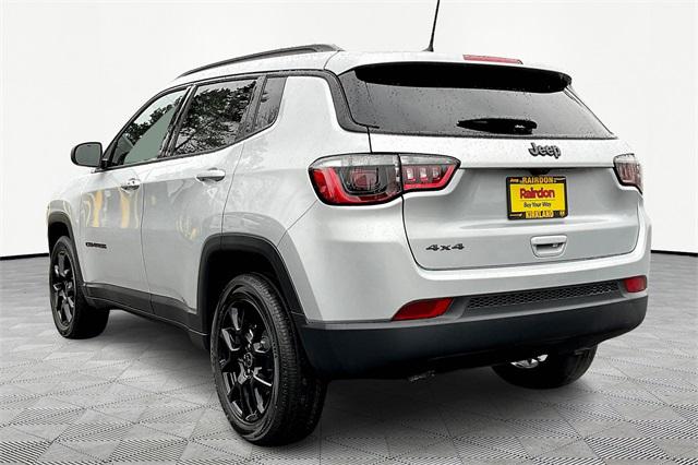 2025 Jeep Compass COMPASS LATITUDE 4X4