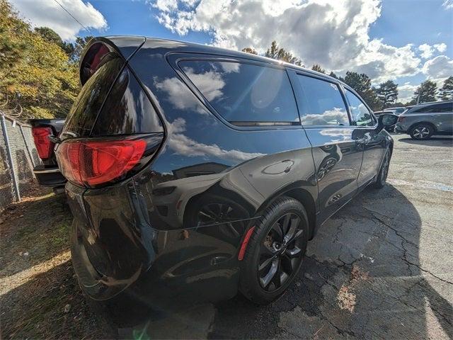 2020 Chrysler Pacifica Touring