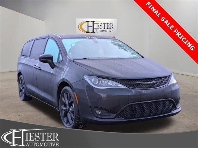 2020 Chrysler Pacifica Touring