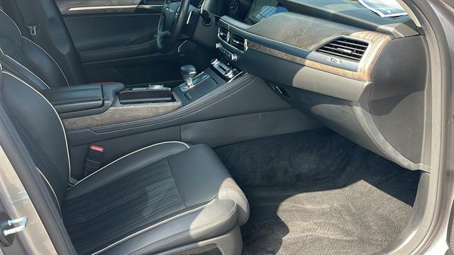 2021 Genesis G90 3.3T Premium RWD 34