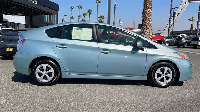 2014 Toyota Prius Three 6