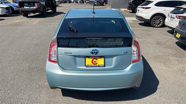 2014 Toyota Prius Three 8