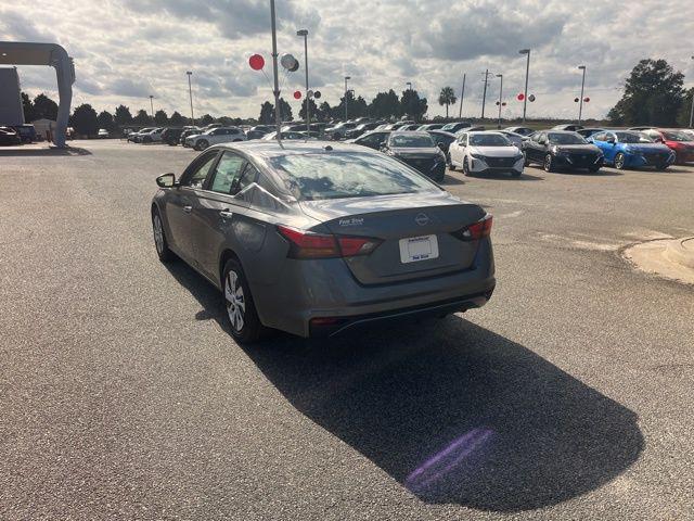 2025 Nissan Altima S FWD