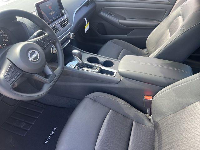 2025 Nissan Altima S FWD