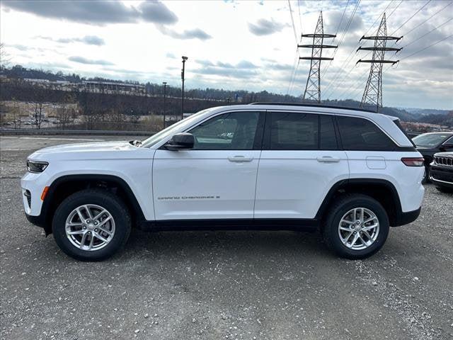 2025 Jeep Grand Cherokee GRAND CHEROKEE LAREDO X 4X4